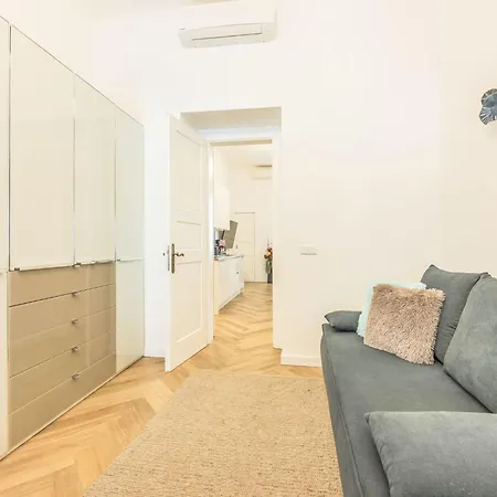 Krakovska By Interhome Praag