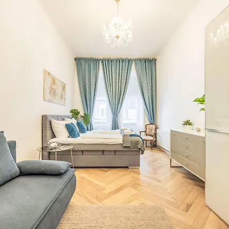 Krakovska By Interhome * Praag